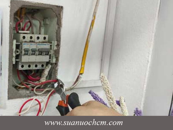 Thợ sửa điện nước tại nhà quận tân phú giá rẻ