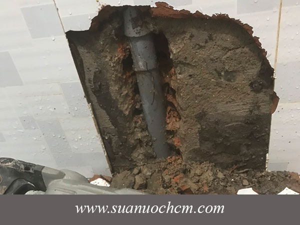 Ảnh hưởng do hỏng ống nước gây ra